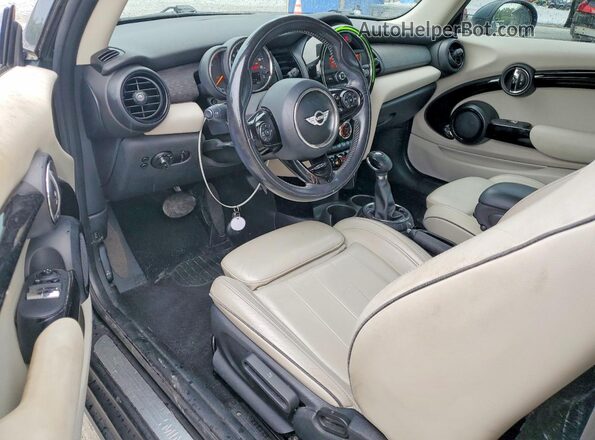 WMWXP5C50G2D15247 2016 MINI COOPER Green Առջևի վահանակի տեսք