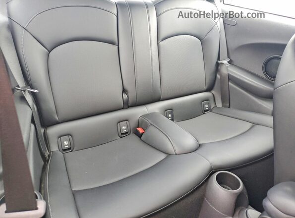 WMWXP5C58H3B77954 2017 MINI COOPER Beige Rear seats view