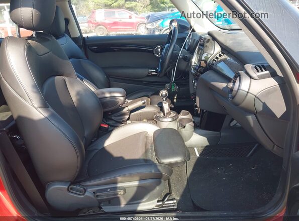 WMWXP7C53G2C61146 2016 MINI HARDTOP Красный Вид салона спереди