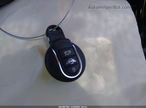 WMWXR5C00L2M12146 2020 MINI HARDTOP Красный Вид панели приборов
