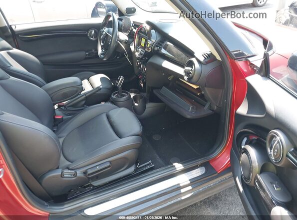 WMWXR5C06M2N40134 2021 MINI HARDTOP Red Front interior view