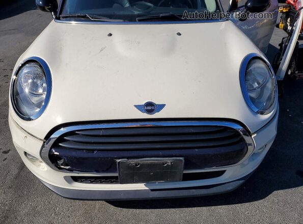 WMWXU1C38H2F77082 2017 MINI COOPER White Rear interior view