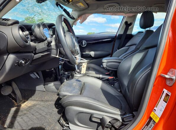 WMWXU3C53K2L20042 2019 MINI COOPER Orange Front interior view