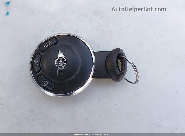 WMWZC3C55GWT10978 2016 MINI COUNTRYMAN Черный Вид панели приборов