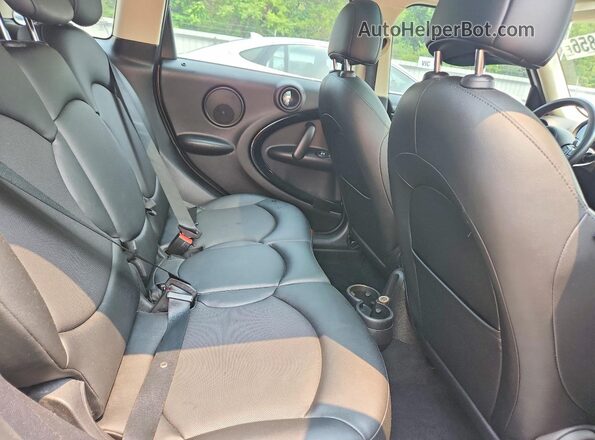 WMWZC5C57GWP49658 2016 MINI COOPER Silver Rear interior view