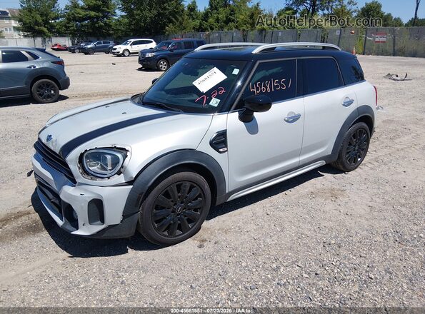 WMZ23BR08M3N19218 2021 MINI COUNTRYMAN Серебряный Передняя левая четверть