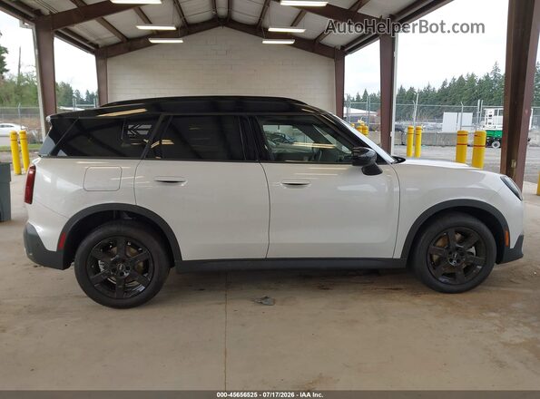 WMZ23GA00T7V31038 2026 MINI COUNTRYMAN White Widok wnętrza z tyłu