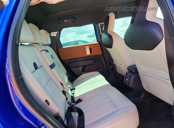 WMZ23GA01S7P94282 2025 MINI COUNTRYMAN Blue Rear interior view