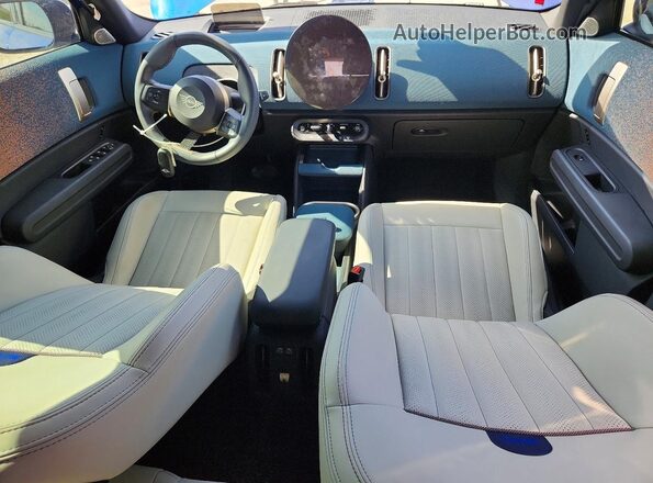 WMZ23GA01S7P94282 2025 MINI COUNTRYMAN Blue Dashboard view