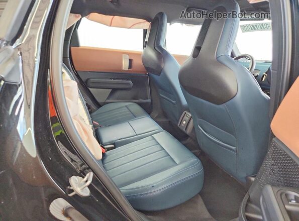 WMZ23GA04S7S18542 2025 MINI COUNTRYMAN Black Vista interior trasera