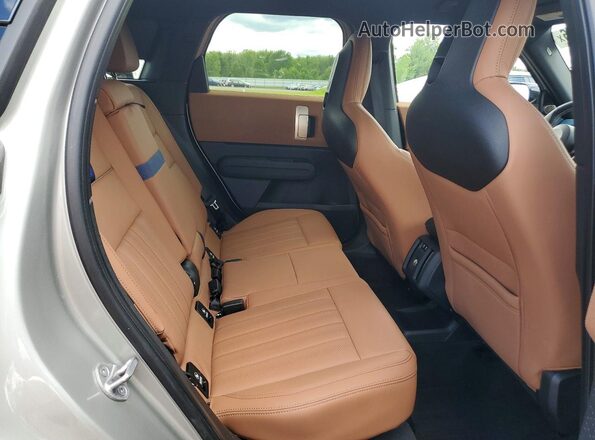 WMZ23GA05S7P78912 2025 MINI COUNTRYMAN Silver Vista interior trasera