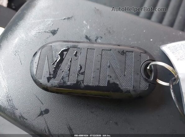 WMZ23GA06T7V31027 2026 MINI COUNTRYMAN Red წინა პანელის ხედი