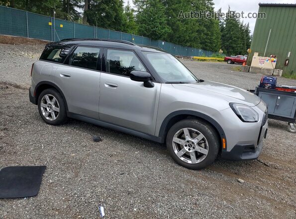 WMZ23GA07S7S43757 2025 MINI COUNTRYMAN Серебряный Передняя правая четверть