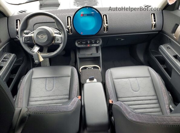 WMZ23GA07S7S43757 2025 MINI COUNTRYMAN Серебряный Вид панели приборов
