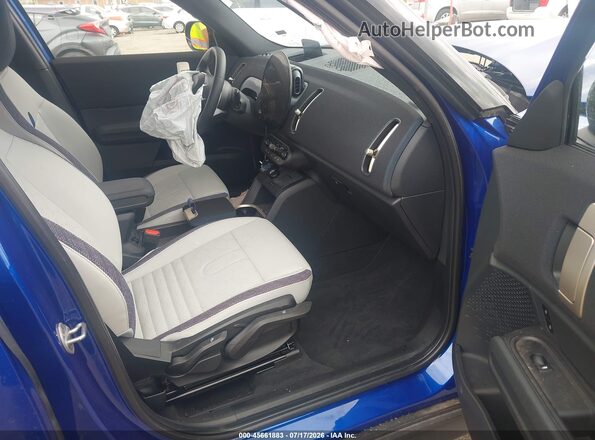 WMZ23GA09T7V29868 2026 MINI COUNTRYMAN Blue Vista interior delantera
