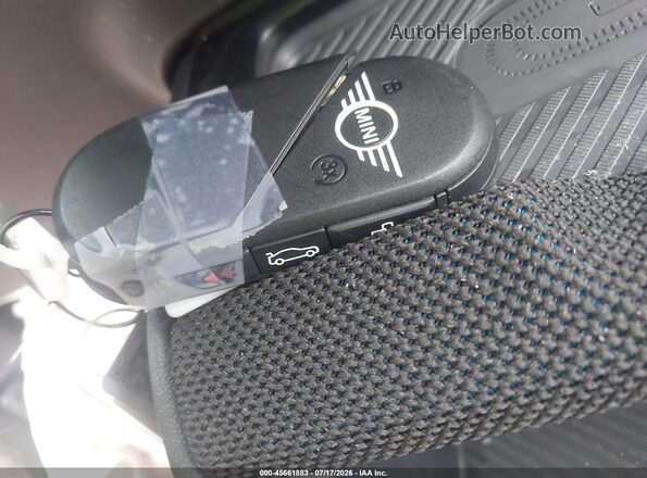 WMZ23GA09T7V29868 2026 MINI COUNTRYMAN Blue Vista del salpicadero