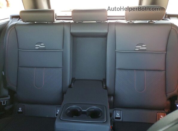 WMZ33GA04S7T70471 2025 MINI COUNTRYMAN Gray Вид задніх сидінь
