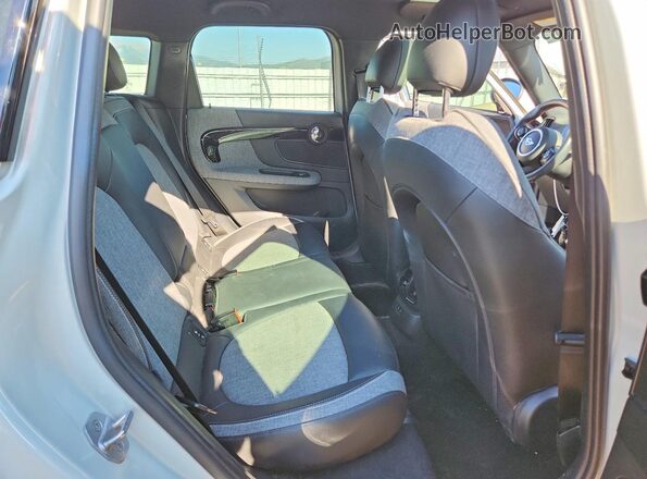 WMZ83BR06M3M95009 2021 MINI COOPER Silver Հետևի նստատեղերի տեսք