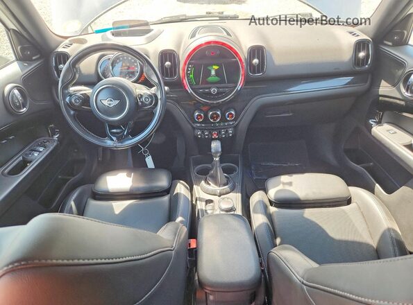 WMZYT5C31H3D81366 2017 MINI COOPER White Dashboard view
