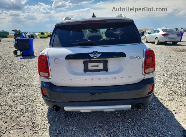 WMZYT5C31H3D81366 2017 MINI COOPER White Rear view