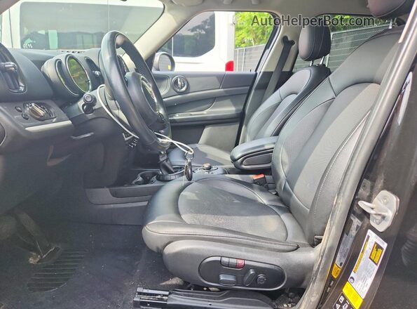 WMZYT5C34H3D81023 2017 MINI COOPER Black Vista interior delantera