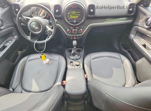 WMZYT5C34H3D81023 2017 MINI COOPER Black Vista del salpicadero