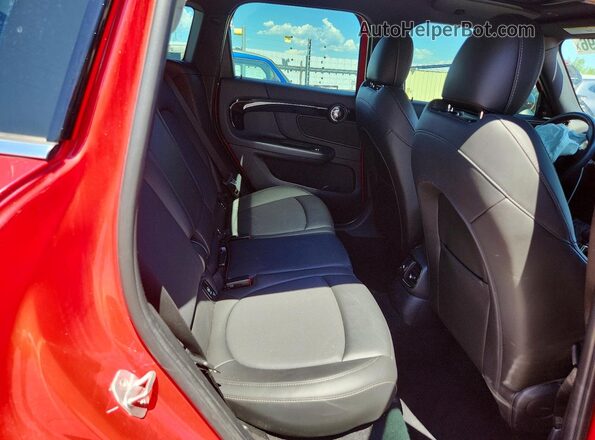 WMZYT5C58K3J87763 2019 MINI COOPER Красный Вид задней части салона