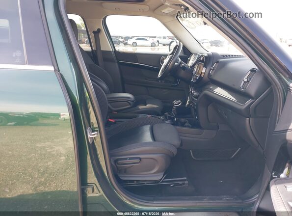 WMZYV5C31H3E02159 2017 MINI COUNTRYMAN Green Вид салону спереду