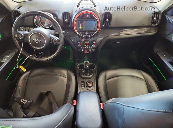 WMZYW5C06L3L15219 2020 MINI COOPER Black Առջևի վահանակի տեսք