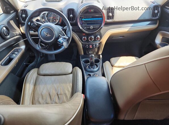 WMZYX1C05L3L97272 2020 MINI COOPER Blue Dashboard view