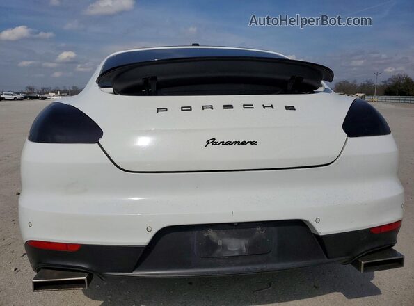 WP0AA2A70GL004471 2016 PORSCHE PANAMERA White Rear view