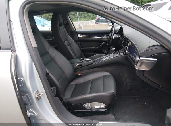 WP0AA2A72GL001734 2016 PORSCHE PANAMERA Silver Widok wnętrza z przodu