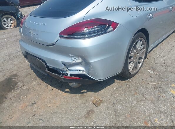 WP0AA2A77GL007562 2016 PORSCHE PANAMERA Серебряный Вид спереди