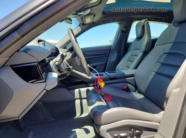 WP0AA2Y10MSA17971 2021 PORSCHE TAYCAN Gray წინა სალონის ხედი