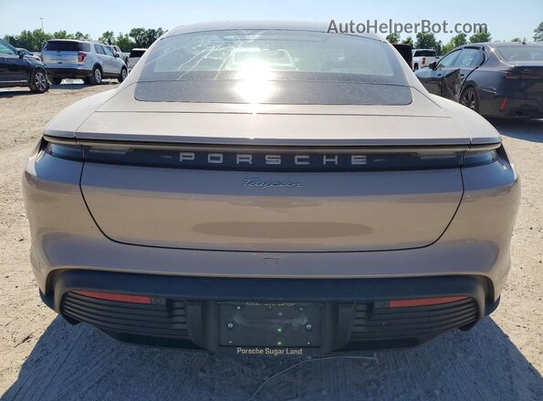 WP0AA2Y10RSA10817 2024 PORSCHE TAYCAN Beige Հետևի տեսք