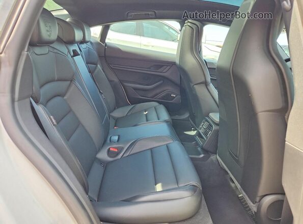WP0AA2Y13MSA13431 2021 PORSCHE TAYCAN White Widok tylnych siedzeń