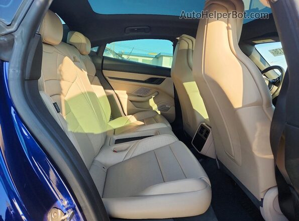 WP0AA2Y16NSA13134 2022 PORSCHE TAYCAN Blue უკანა სავარძლების ხედი
