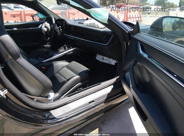 WP0AD2A99SS285127 2025 PORSCHE 911 Черный Вид салона спереди