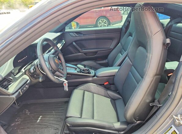WP0AH2A9XSS230075 2025 PORSCHE 911 Серый Вид салона спереди