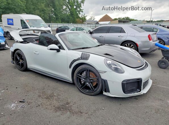 WP0CA2A90JS138078 2018 PORSCHE 911 White Front right