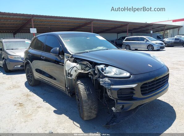 WP1AA2A20HKA80606 2017 PORSCHE CAYENNE Черный Вид спереди