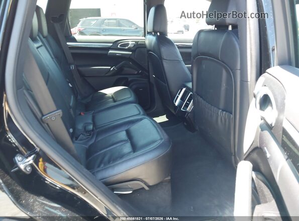WP1AA2A20HKA80606 2017 PORSCHE CAYENNE Черный Вид наклейки с VIN-кодом