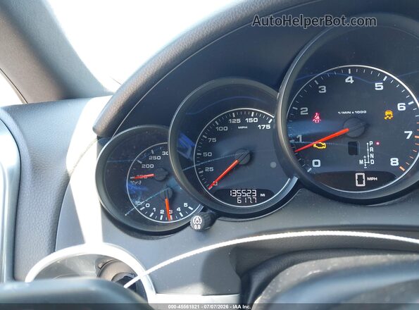 WP1AA2A20HKA80606 2017 PORSCHE CAYENNE Черный Вид задних сидений