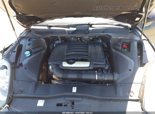 WP1AA2A20HKA80606 2017 PORSCHE CAYENNE Черный Вид сзади