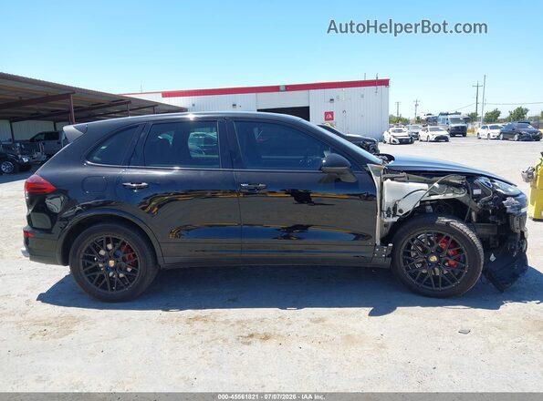 WP1AA2A20HKA80606 2017 PORSCHE CAYENNE Черный Вид задней части салона