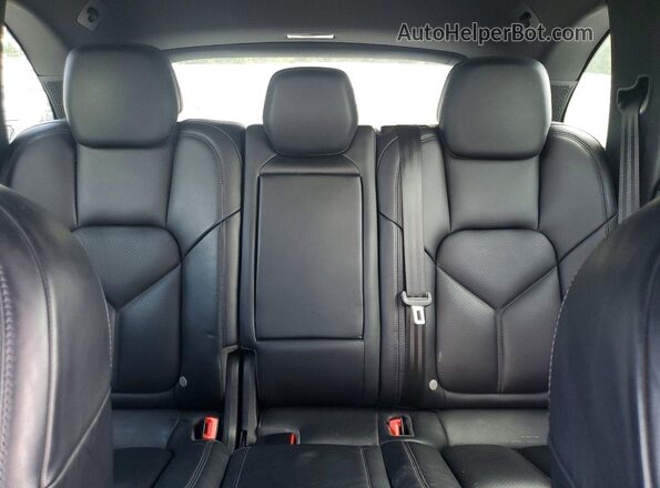 WP1AA2A21GLA10895 2016 PORSCHE CAYENNE Серебряный Вид задних сидений