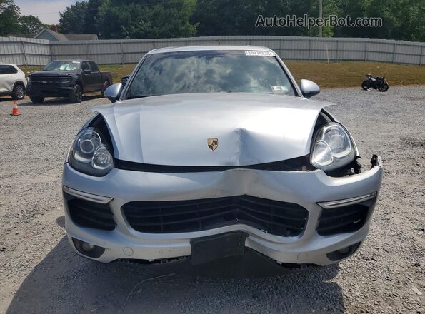 WP1AA2A21GLA10895 2016 PORSCHE CAYENNE Серебряный Вид спереди