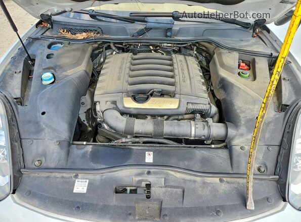 WP1AA2A21HKA85751 2017 PORSCHE CAYENNE Белый Вид подкапотного пространства