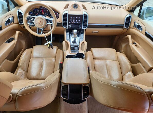 WP1AA2A21HKA85751 2017 PORSCHE CAYENNE Белый Вид панели приборов