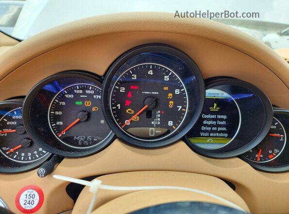 WP1AA2A21HKA85751 2017 PORSCHE CAYENNE Белый Вид щитка приборов